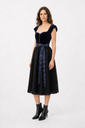 dirndl-marine-02-dreiviertel-wadenlang.png
